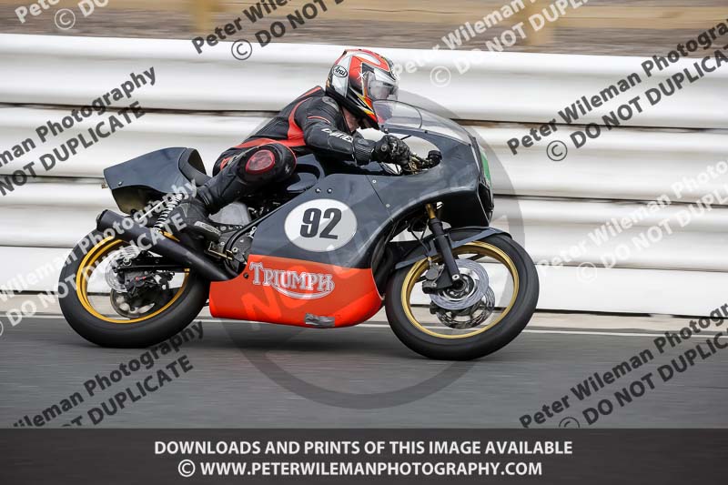 Vintage motorcycle club;eventdigitalimages;mallory park;mallory park trackday photographs;no limits trackdays;peter wileman photography;trackday digital images;trackday photos;vmcc festival 1000 bikes photographs